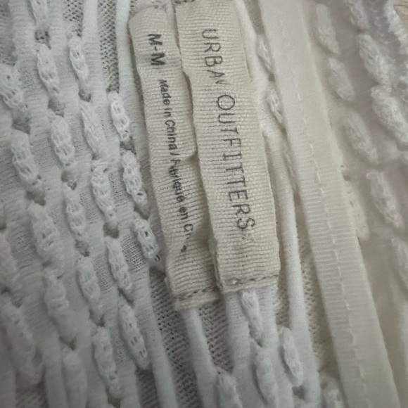 Urban Outfitters Women’s Off The Shoulder Medium - Picture 4 of 4